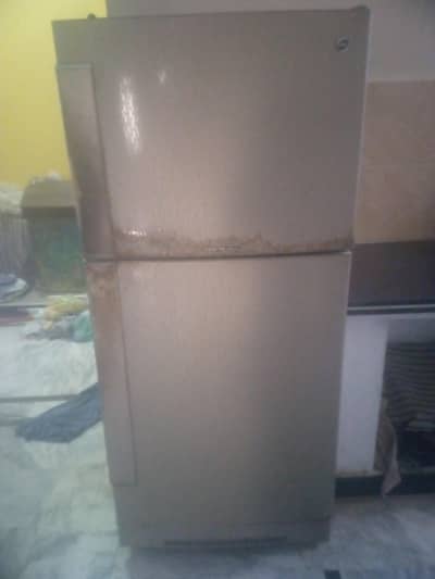 Big Size Fridge original Condition