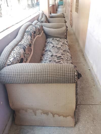 Comfortable Sofa Set for Sale.