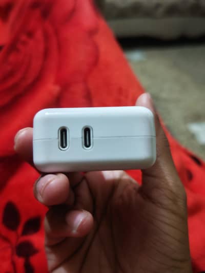 35W USB-C Power Adapter