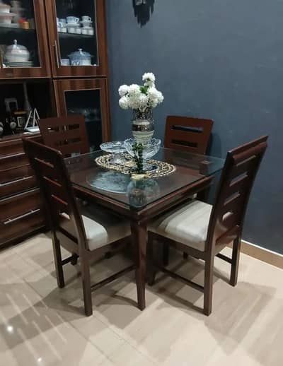4 Seater Dining Table
