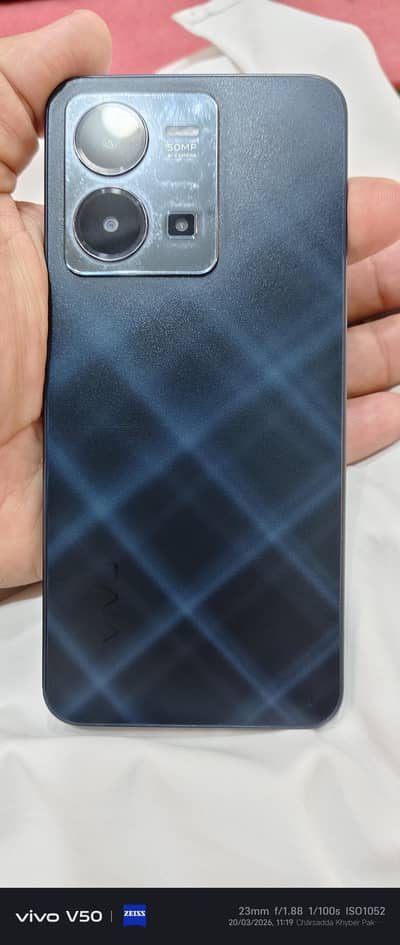 vivo 8 128 with paking daby charag Hy