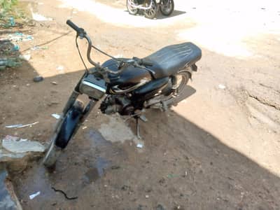 Honda 1986 Sahiwal no he Punjab ki book hoti he wo original bus