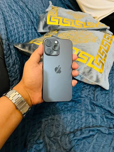 Iphone 15 pro max 256 gb Non PTA black titanium