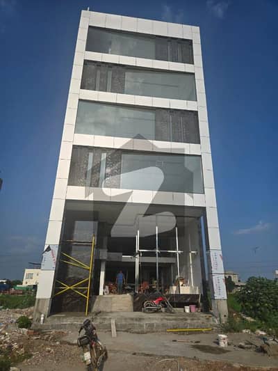 8 MARLA BUILDING BRAND NEW PLAZA IN DHA PHASE 7 main ki back near McDonald's