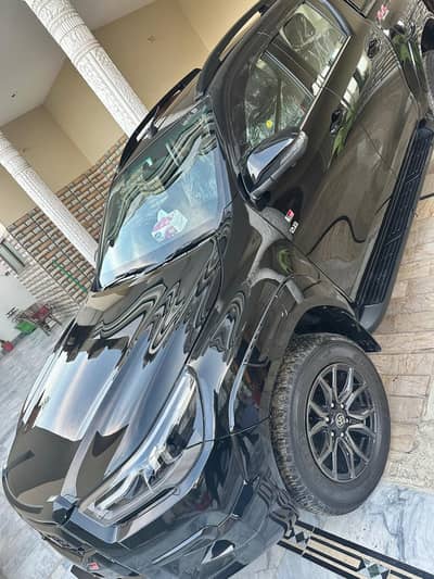 Toyota Hilux Revo GRS