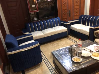 6 seater branded class ka sofa