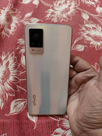 vivo v21 8gb ram/128gb memory