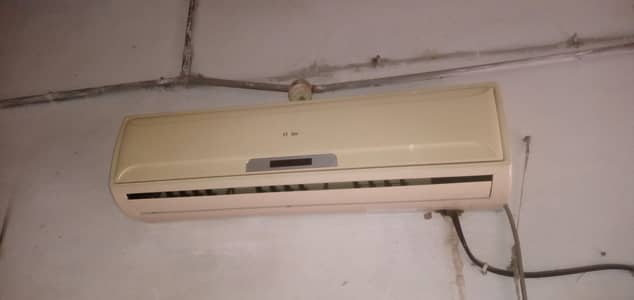 Simple AC 1.5 ton 03092406060
