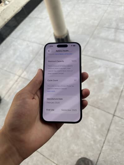 Iphone 16 pro jv 100% bh with box 10/10 condition