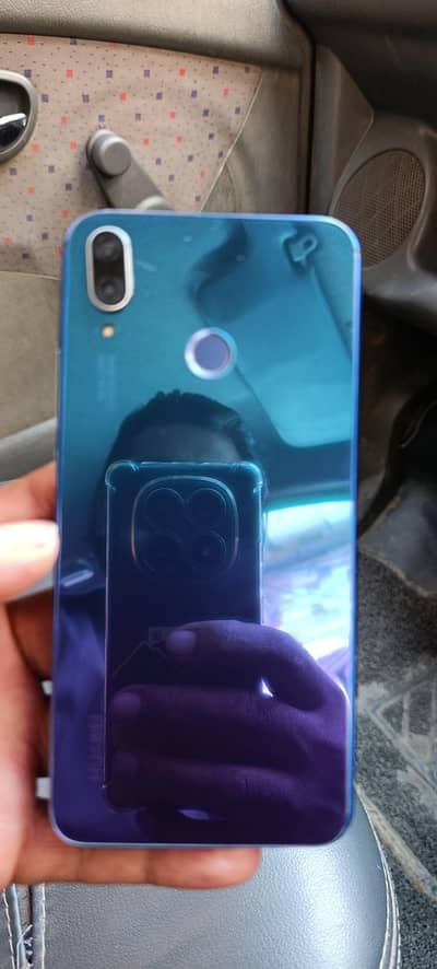 Huawei Nova 3i VERY GOOD CONDITION ( 4 - 128 )