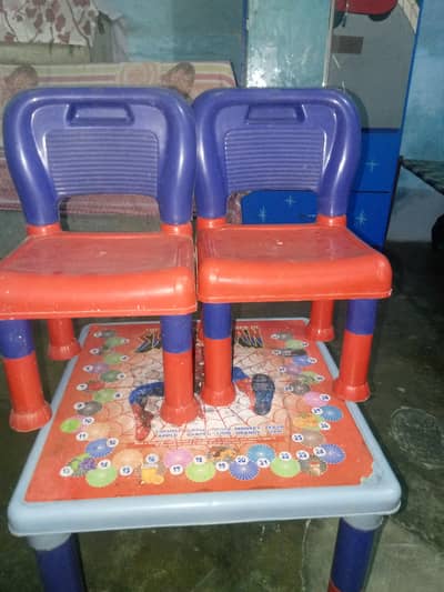child's table chairs