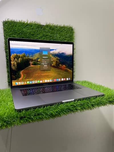 Apple MacBook pro 2019 15 inch 16 gb