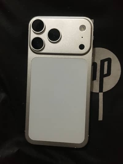 iphone xr converted 17pro max