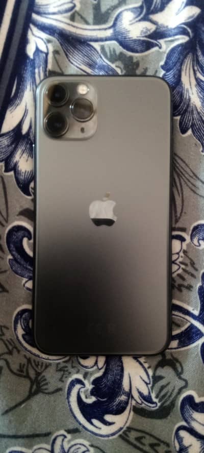 iphone 11 pro new condition no scratch 64 gp camera best