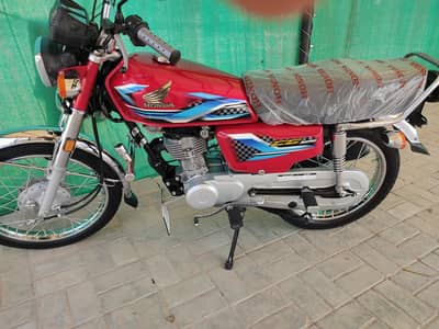 new bike hai 23.24 totl 6700km use main seal pack engine. 03023509368