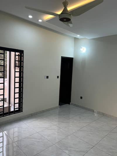 5 Marla Upper Portion Available for Rent