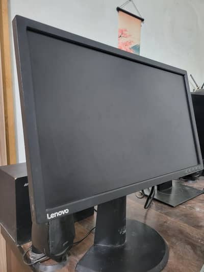 Lenovo 24 inch lcd