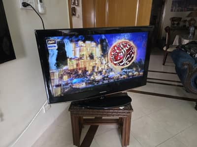 Samsung LCD 40 Inch TV for Sale
