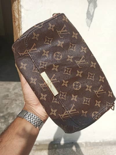 Louis Vuitton Paris (Monogram Canvas Favorite MM) 100% original