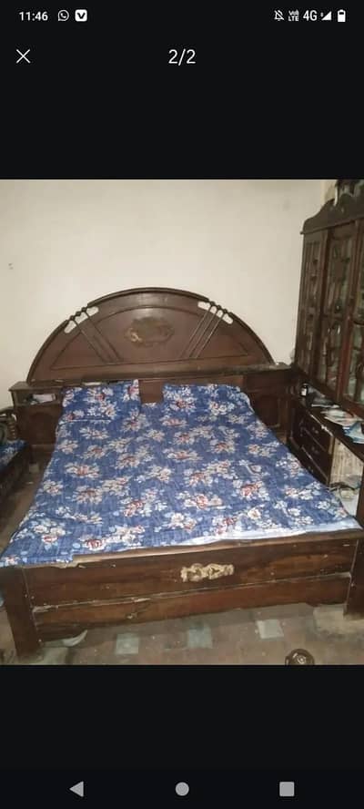 bed and show case for sale