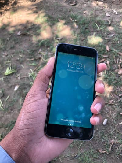 Iphone 6 100 battery health 10/10 condition