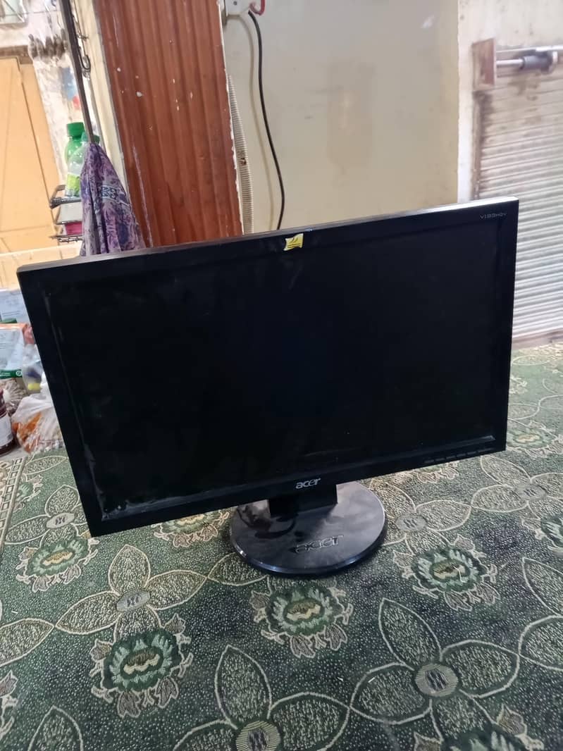 Monitor in Used 2