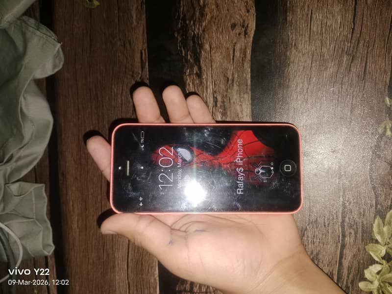 iPhone 5c condition 10/10 3