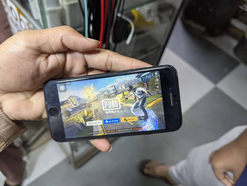 iPhone SE 3rd generation 1