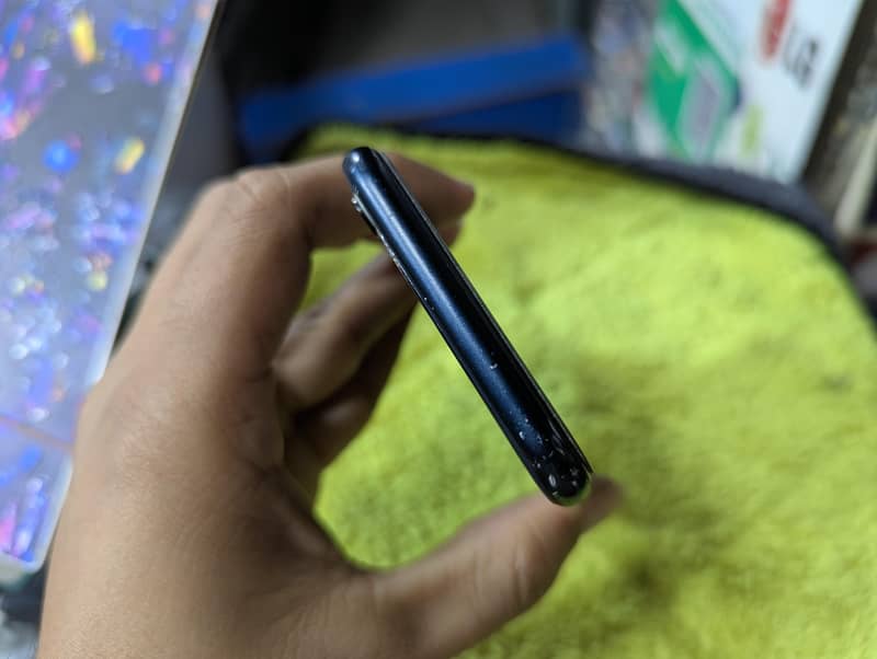 iPhone SE 3rd generation 6