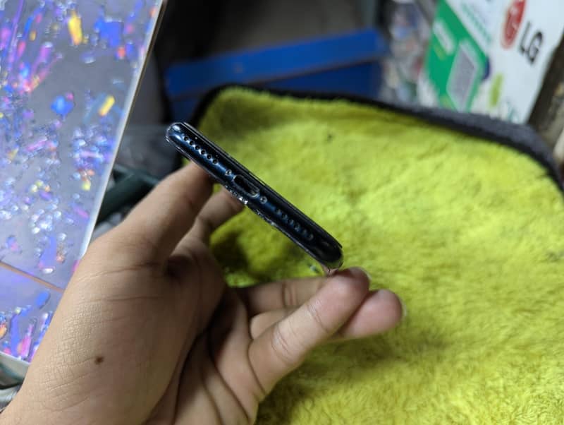 iPhone SE 3rd generation 7