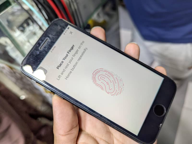 iPhone SE 3rd generation 11