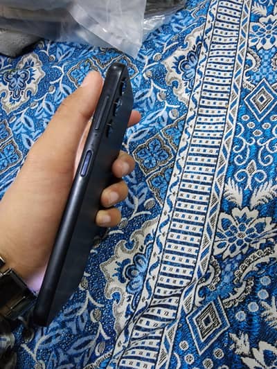 Samsung A14 4gb 128 gb with full box  best condition