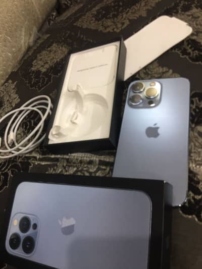 iphone 13 pro 256gb complete accesories