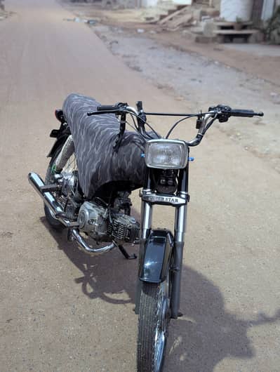 super star he 2010 ka model turkey tapey purane hen cs bani hoi h