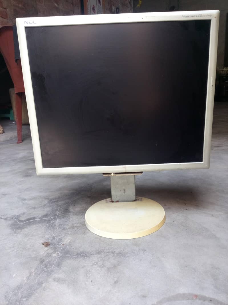 computer LCD 1