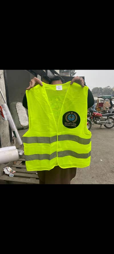 yellow and Red color available