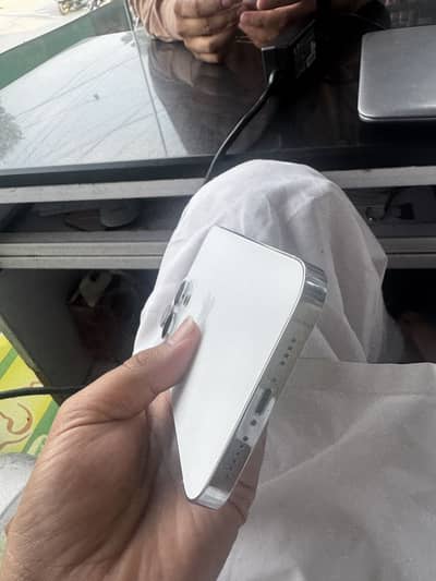 I phone 14pro max 256gb pta approved