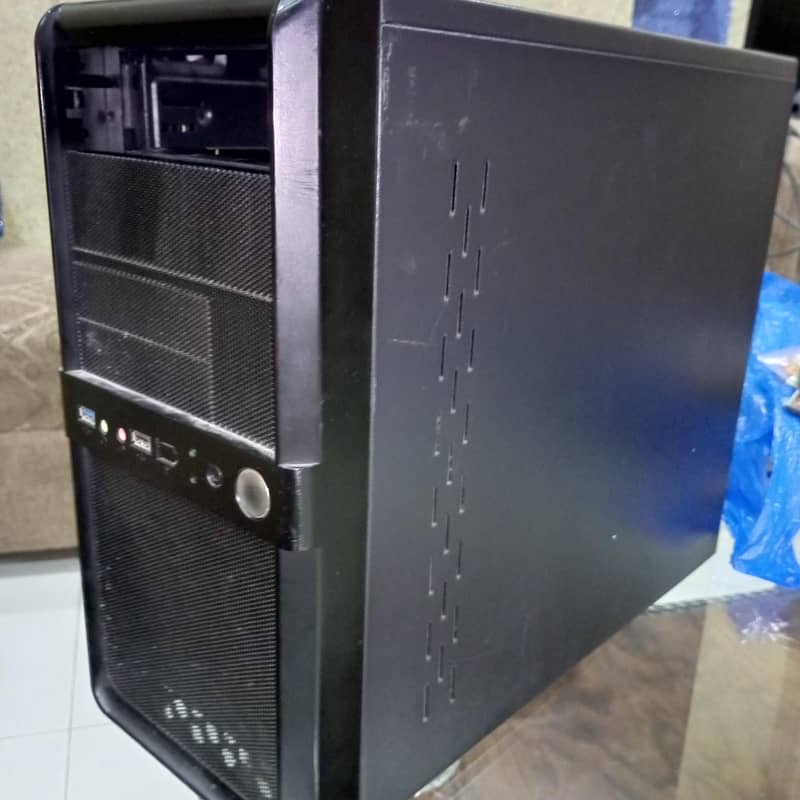 Gaming PC with Normal Casing [i7-4th gen][24gb Ram][1.128 TB Storage ...