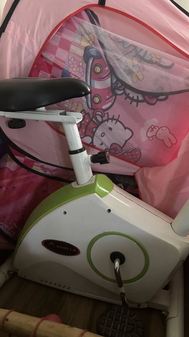 Exercise Cycling Machine 0
