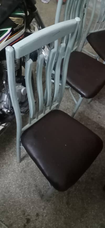 dining table with 08 chairs