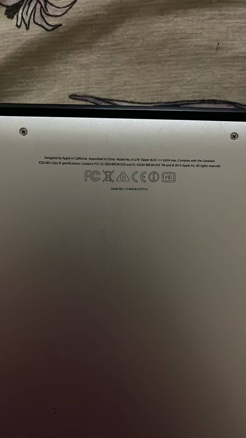 Mac book pro 2012 model condition 9/10 2