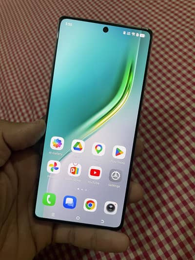 Tecno Camon 40