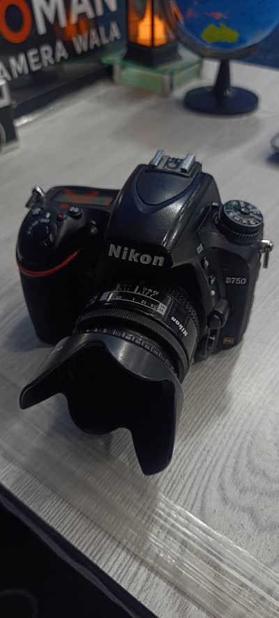 Nikon D750 Full frame with 50mm lens fixed price