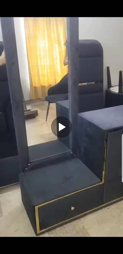 king size bedset with coffee table and chairs