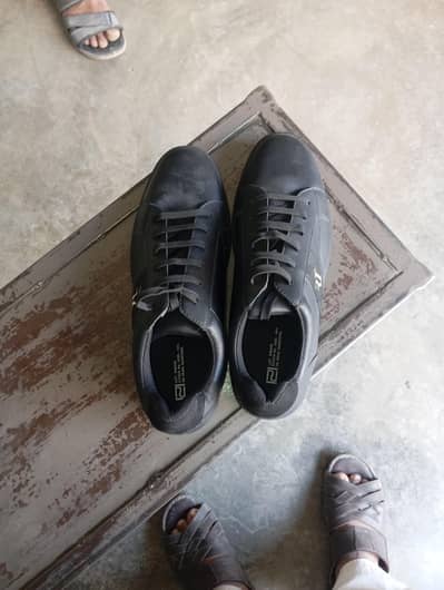 england sy ahy hein size bara hy is waja sy urgent sell ker Ra hn