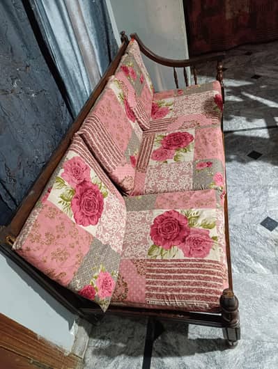 wood sofa hai two single hai and one 3 searer hai