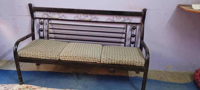 sofa set karna chahta hun 5 Sister hai 10/8