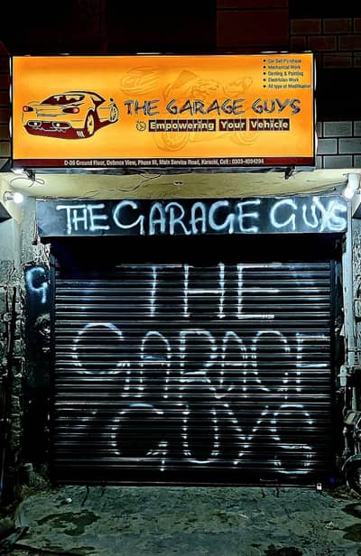 showroom as well Garage for sell