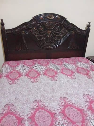 Bed Set (Wooden) for Sale