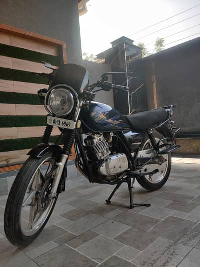 Suzuki GS 150 SE